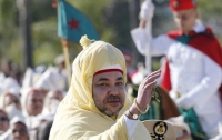 Спящий король Марокко стал интернет-хитом (видео)