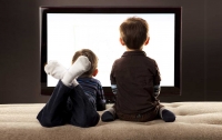 Дети могут заболеть диабетом, если много смотрят телевизор, - ученые