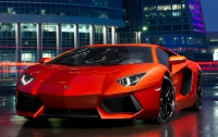 Компания Lamborghini отказалась от заднеприводной версии спорткара Aventador