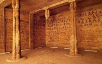 Уникальную гробницу обнаружили в Египте