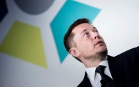 На Илона Маска подали в суд из-за заявлений и выкупе акций Tesla