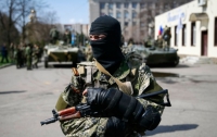 Террористы продолжают удерживать 6 админзданий в Славянске