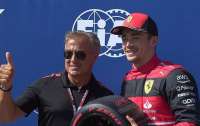 Пилот Ferrari Леклер выиграл квалификацию Гран-при Франции 