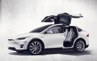 Tesla отзывает электромобили из-за 
