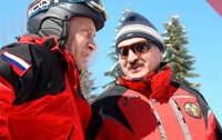 Катание на лыжах, по убеждению белорусского президента - это часть политики