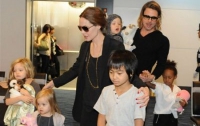Дети Анджелины Джоли и Брэда Питта будут организовывать их свадьбу