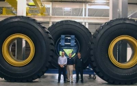 Самая большая в мире шина весит более 5 тонн!