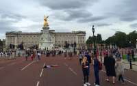 Американских туристов разочаровал Букингемский дворец