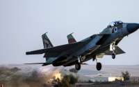Израильские военные самолеты разбомбили заводы ХАМАС по производству ракет и бетона