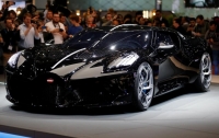 Роналду обзавелся самым дорогим авто в мире (видео)