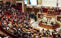 Парламент Франции ужесточил миграционные правила