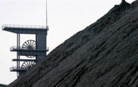 Россия грузовиками тырит украинский уголь на Донбассе (ВИДЕО)