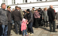 В Полтаве афганцы и чернобыльцы проводят массовую акцию протеста