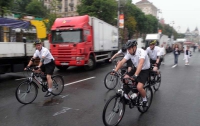 «Гонять» крымских торговцев будут милиционеры на велосипедах