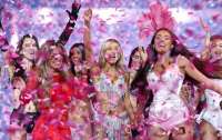 Нові янголи, модель при надії та зіркові гості: шоу Victoria’s Secret-2025 (фото)