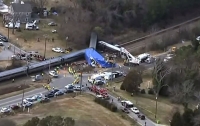 37 человек пострадали при столкновении поезда с грузовиком в Словакии