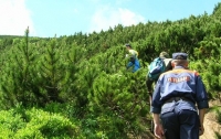 На Прикарпатье спасатели 6 часов искали 13 туристов-грибников