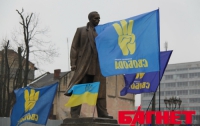 Националисты хотят вооружить украинцев огнестрельным оружием