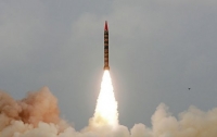 Пакистан испытал баллистическую ракету, способную нести ядерную боеголовку