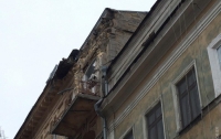 В центре Одессы обвалился фасад жилого дома