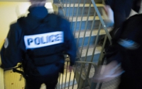 Во Франции 17-летний подросток захватил детский сад с 20 детьми