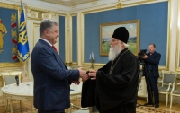 Патриарх Филарет поздравил Порошенко с решением Синода