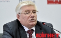 Чечетов считает Яценюка «никчемным» юристом