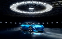 Peugeot представил автономный концепт Instinct
