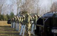 На границу с Беларусью направили тысячи украинских силовиков