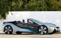 Немцы привезут в Пекин гибридный кабриолет BMW i8