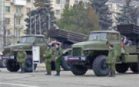 Российская смертоносная техника стоит прямо в центре Луганска 