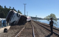 В США поезд сошел с рельсов, есть пострадавшие