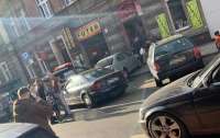 Пьяный украинец на черном Audi повредил 8 авто в центре польского города
