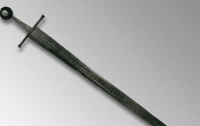 Британская библиотека ищет расшифровщика 800-летнего меча. Фото