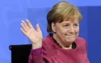 Ангелу Меркель проводили на пенсию с оркестром (видео)