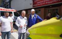 Лікарня Мечникова отримала сучасну швидку: фонд «Надія» та Валерій Дубіль передали авто для порятунку важких пацієнтів