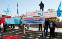 В Симферополе татары провели чрезвычайное общенародное собрание (ФОТО)