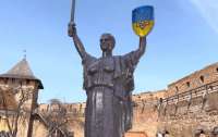 Кияни декомунізували та оживили головний символ оборони України – Батьківщину-Мати (відео)