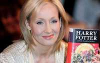 Писательница Джоан Роулинг запустила сайт для детей на карантине