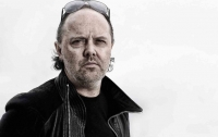 Барабанщик Metallica получил рыцарский титул