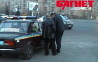 В Киеве джип сбил велосипедиста (ВИДЕО)