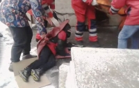 Черкасский школьник поскользнулся на льду и попал под бетонную плиту