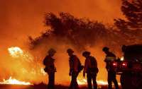 У Канаді посилилися лісові пожежі: евакуюються десятки тисяч людей