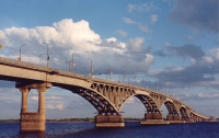 «Танцующий» мост через Волгу останется закрытым