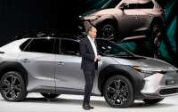 В ходе премьеры внедорожника Toyota BZ4X в Европе, назвали сроки прекращения продаж автомобилей с ДВС