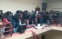 Давка в коридоре университета привела к жуткой гибели семи студентов