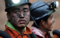 В Китае в результате обвала 23 горняка оказались заблокированными в шахте