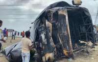 В Індії 25 людей згоріли живцем у туристичному автобусі