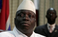 Президента Гамбии собрались короновать 