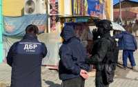 Под Киевом подполковник полиции пытался продать 1,3 кг амфетамина